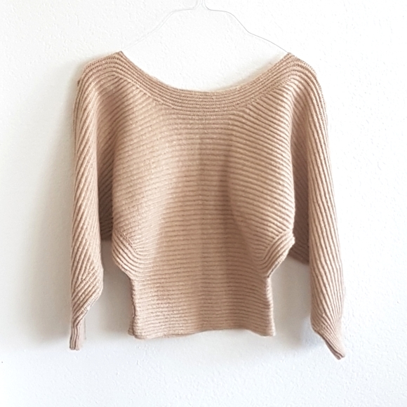 Nude wool sweater off shoulder - Picture 6 of 6